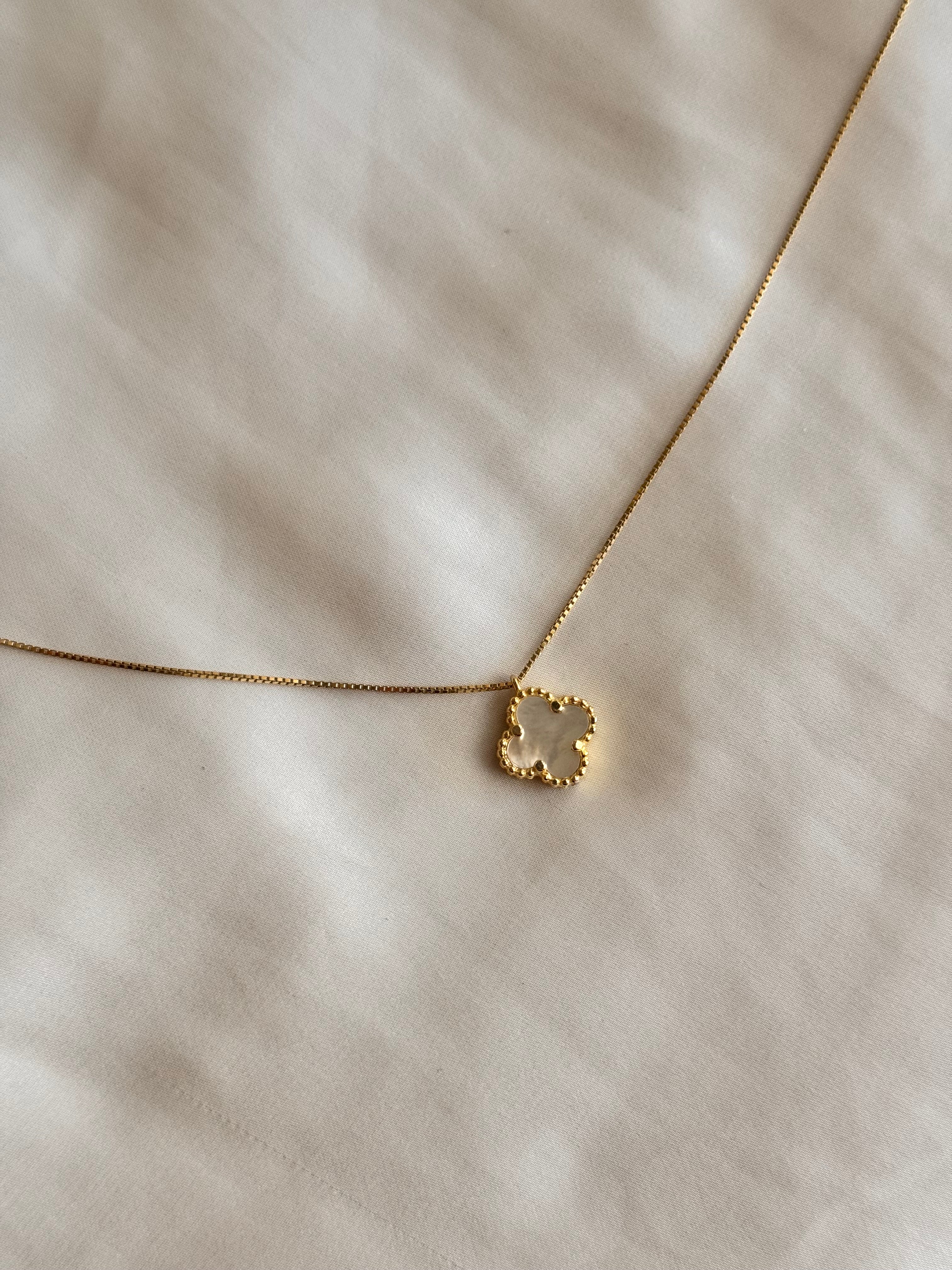 Collana Fiore Bianco