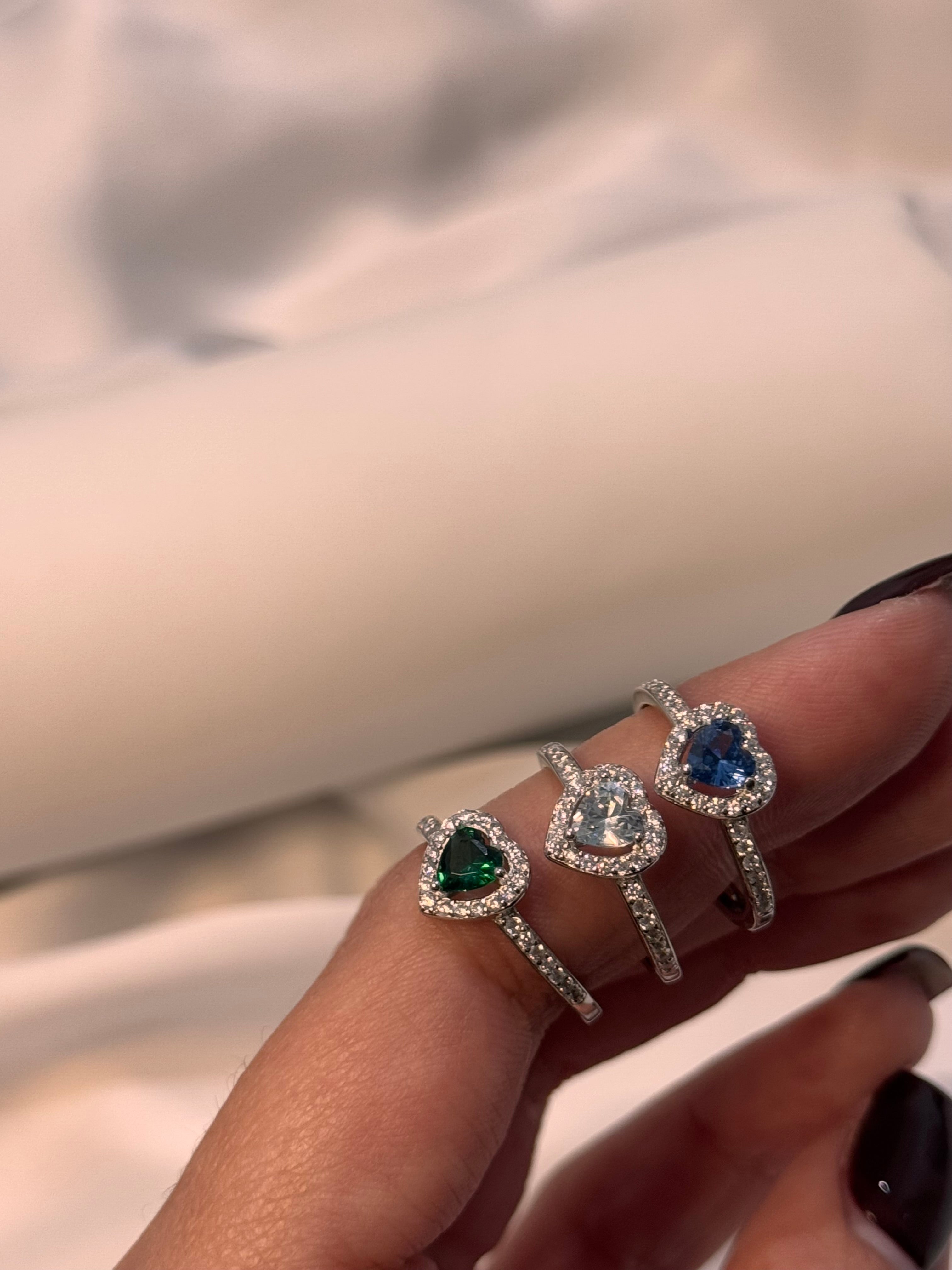 Anello Cuoricino e Zirconi