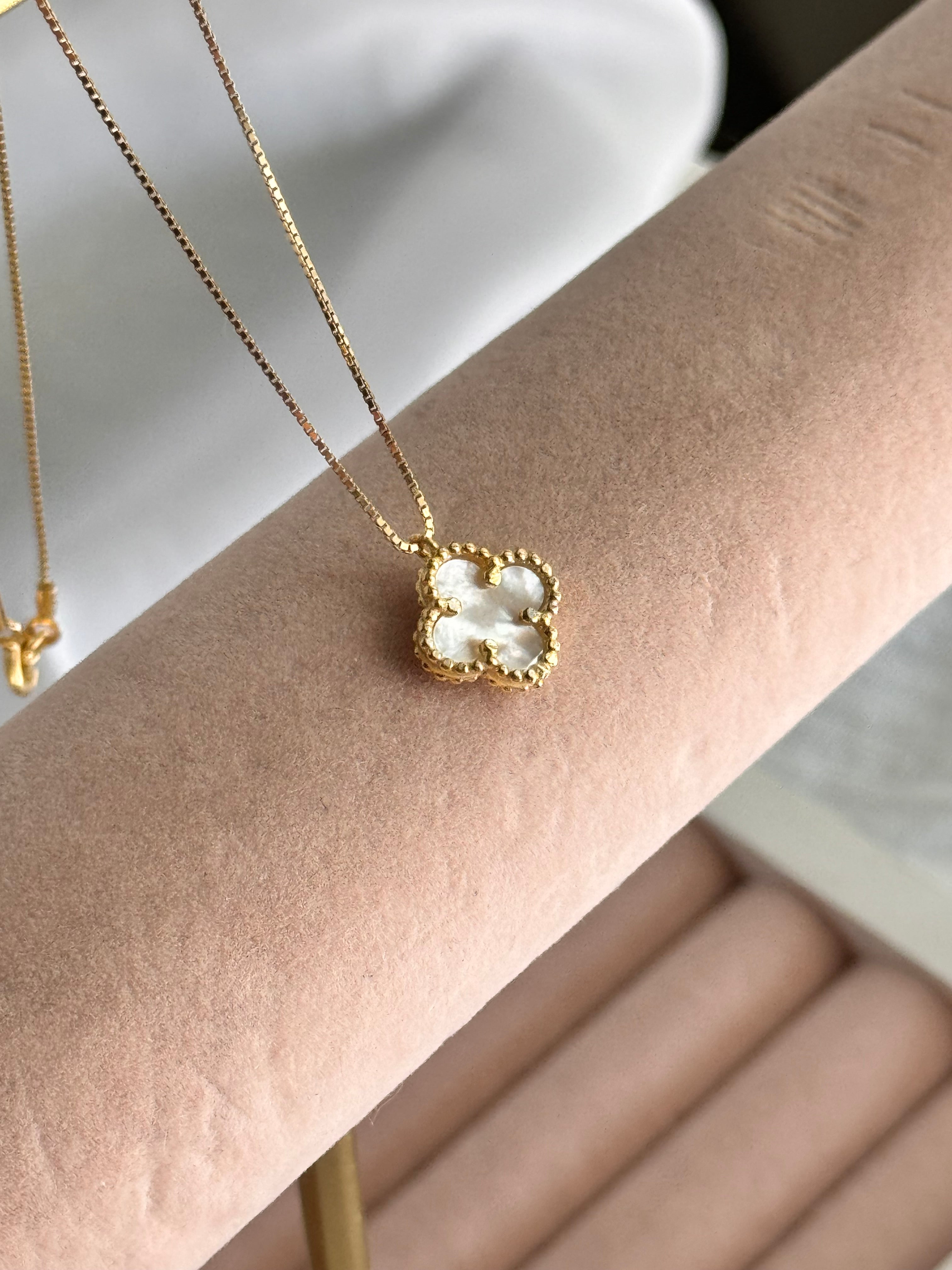 Collana Fiore Bianco