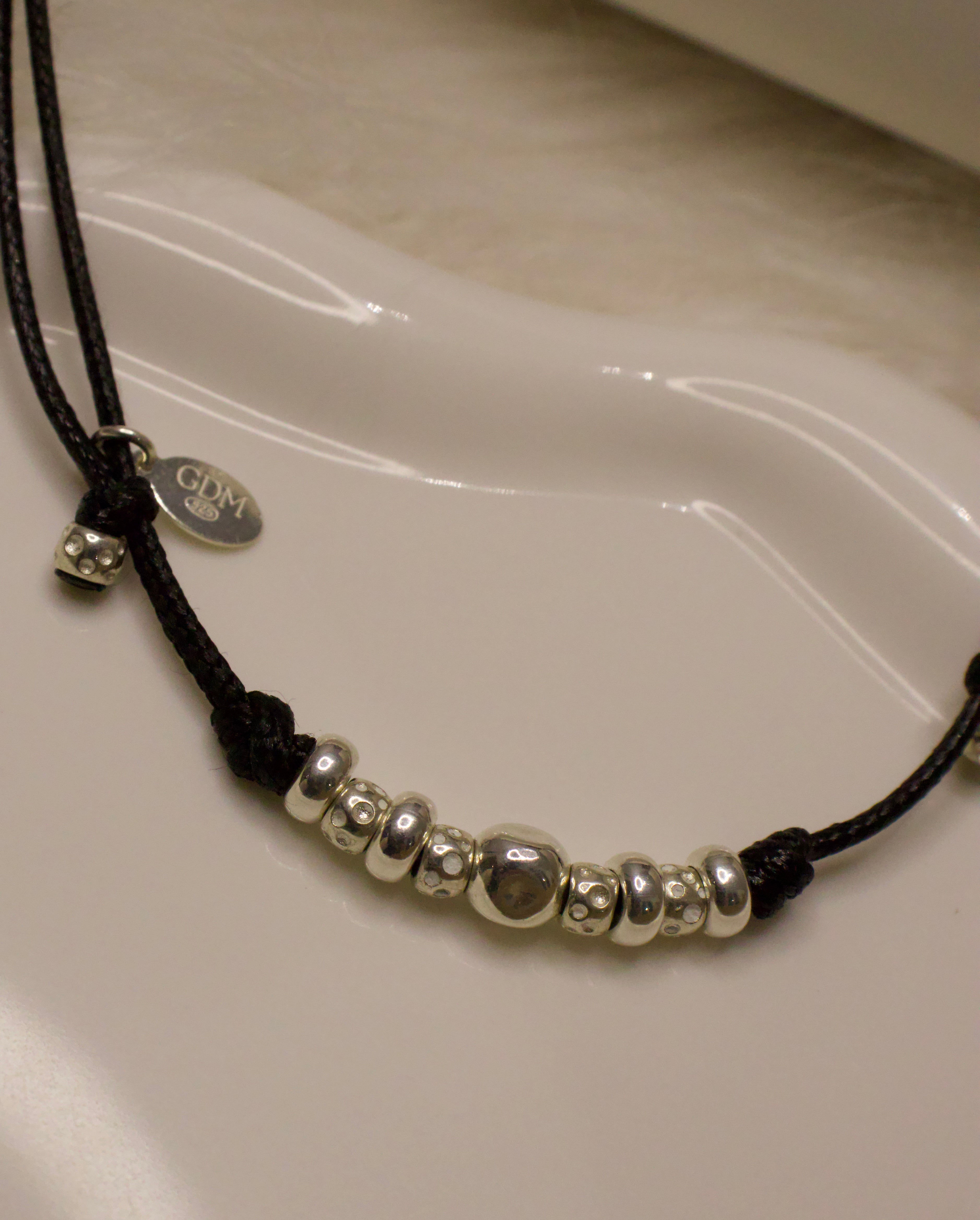 Collana Cordoncino con Granelli Argentati