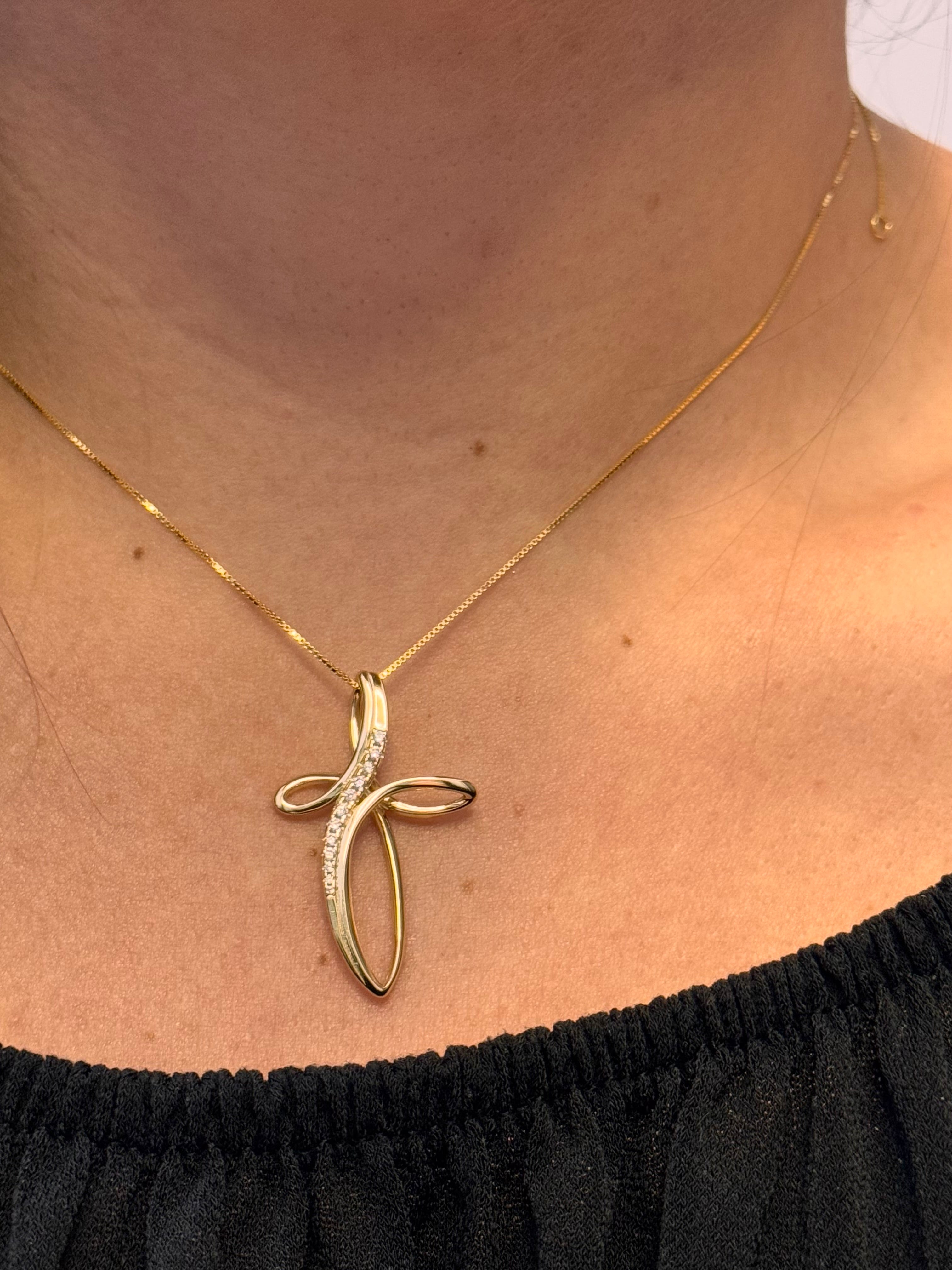 Collana Croce Elegante