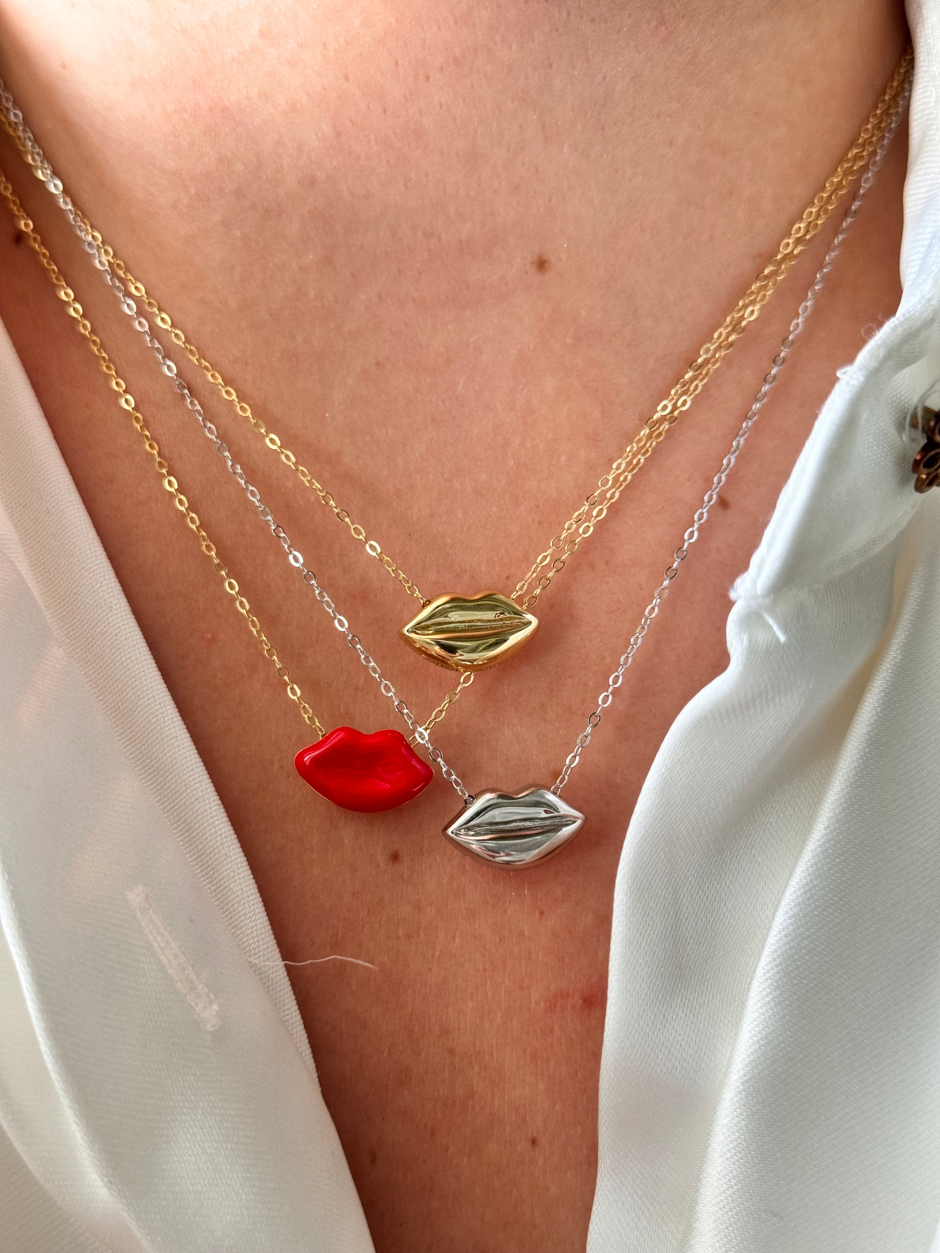 Collana Bacio