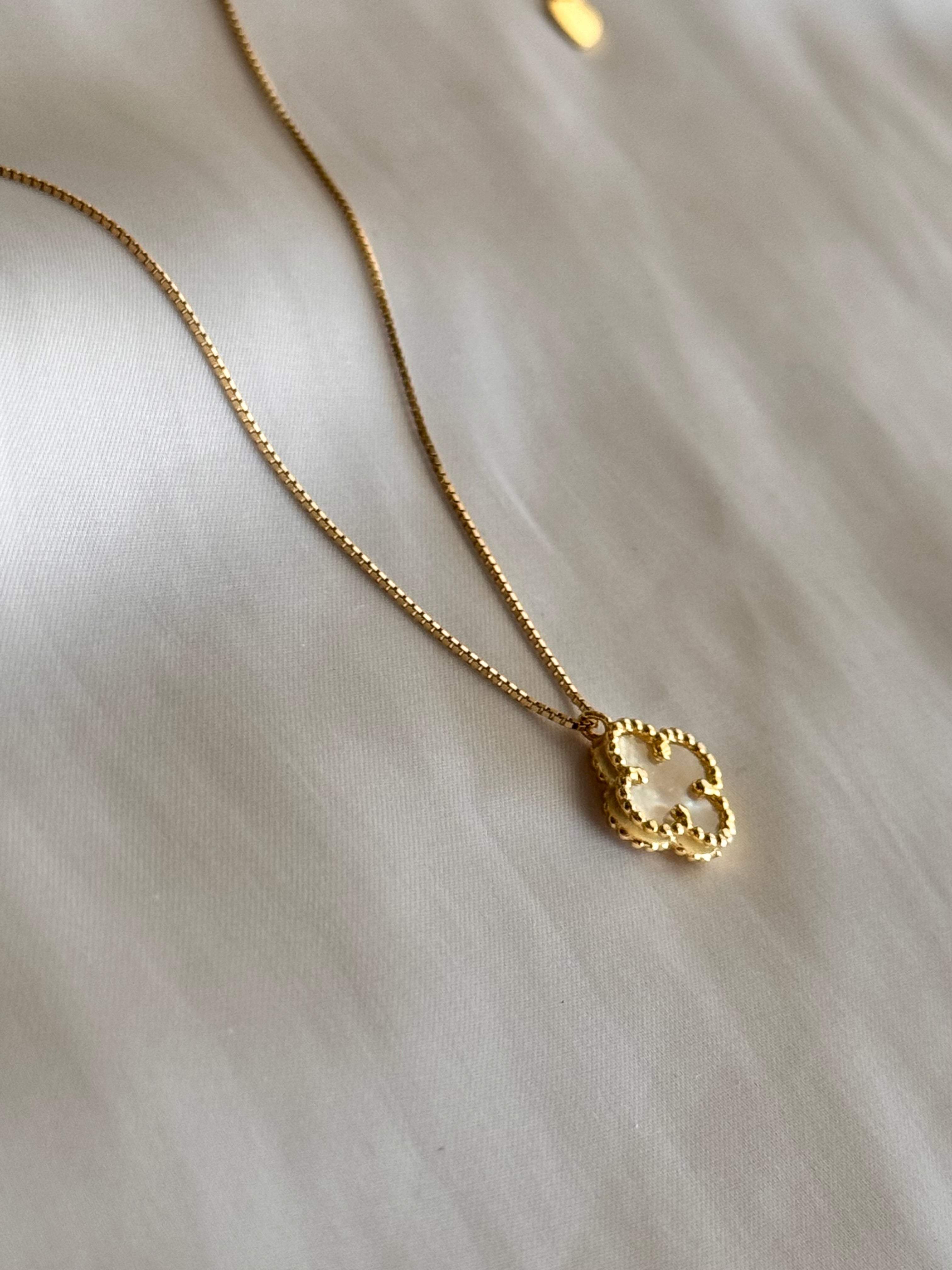 Collana Fiore Bianco