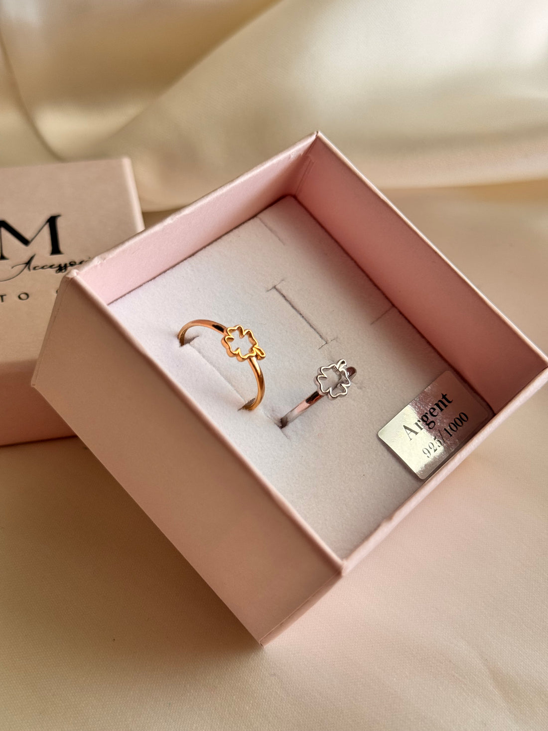 Anello Quadrifoglio Stilizzato