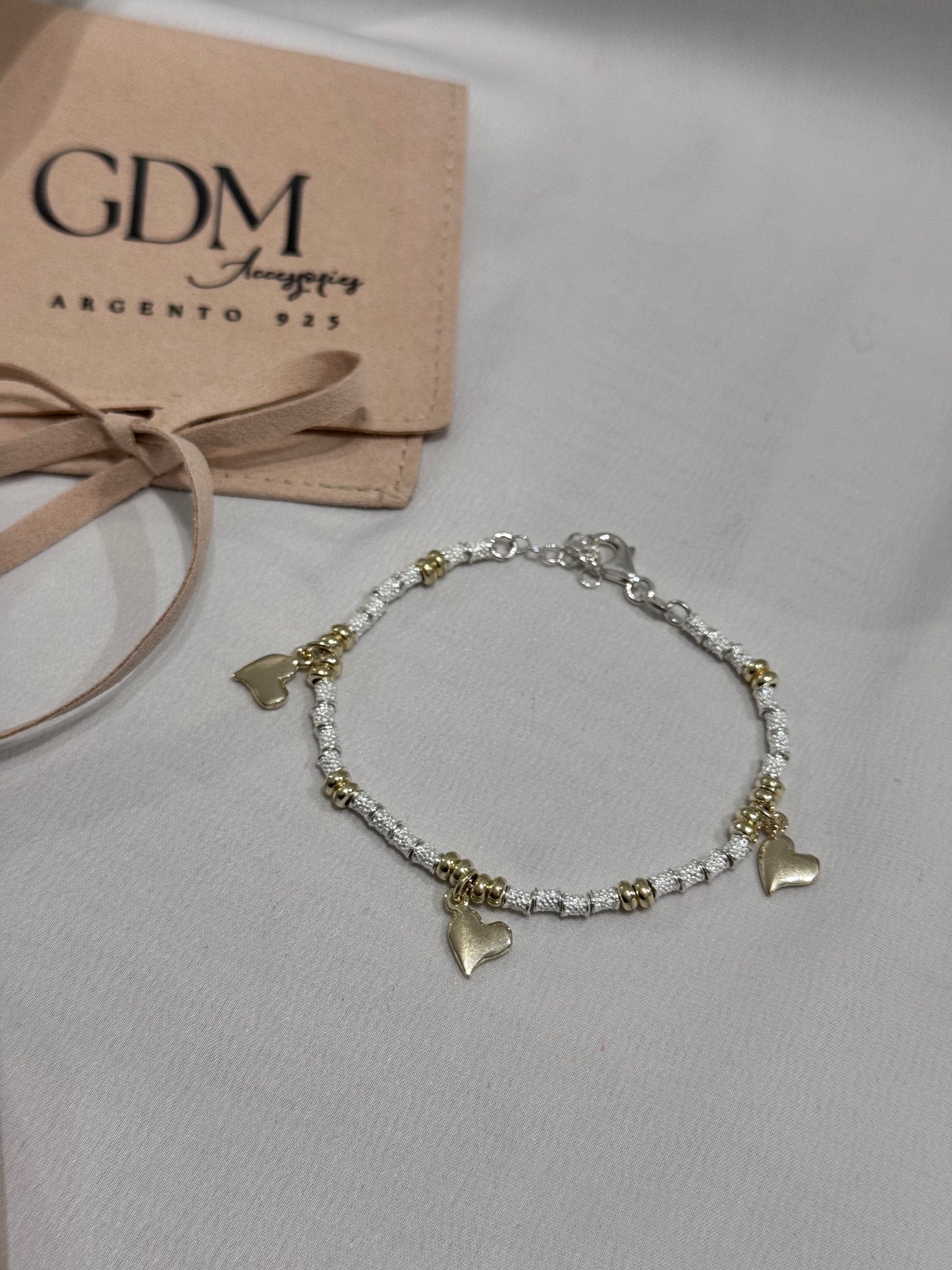 Bracciale granelli e charms