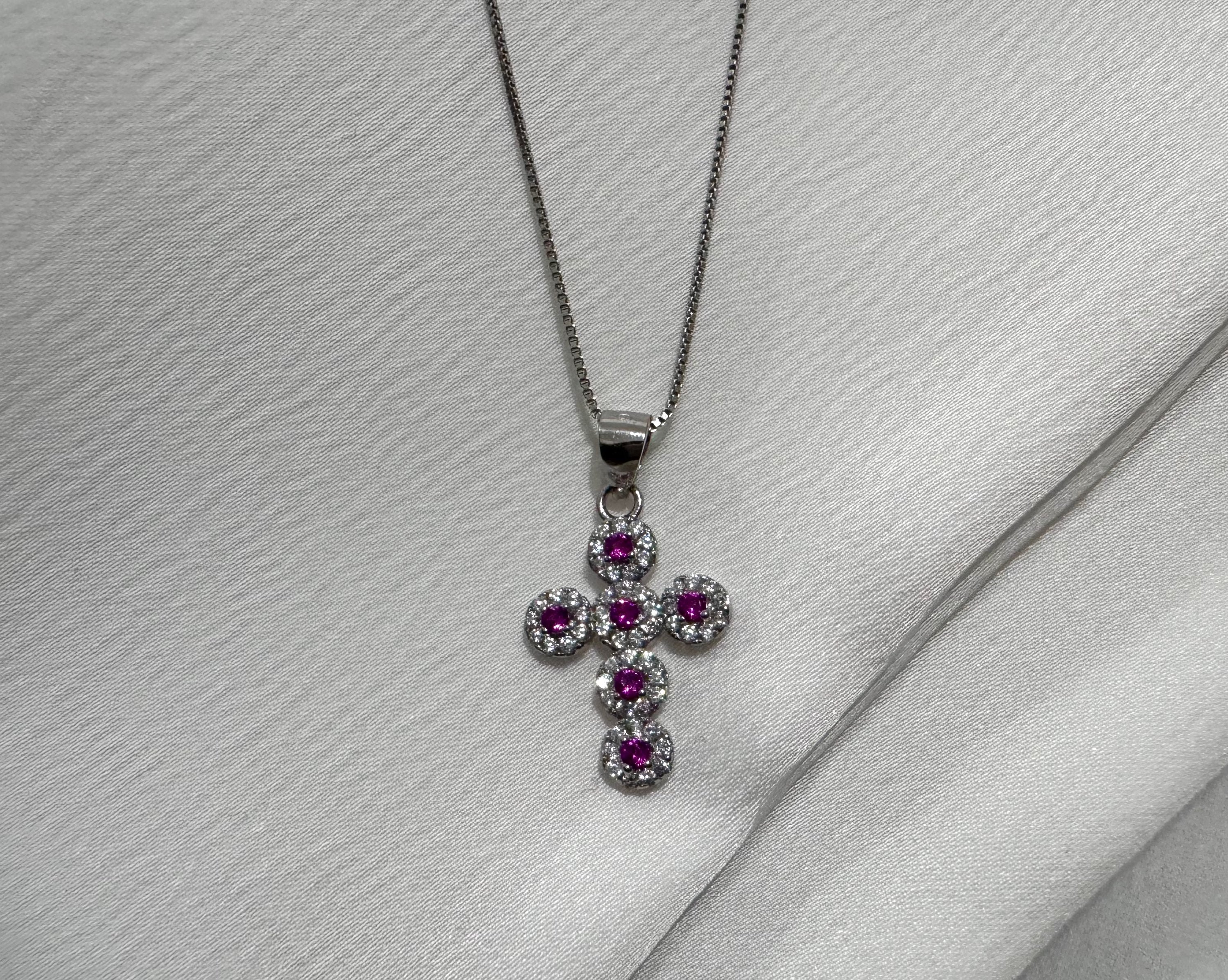 Collana Croce Fucsia