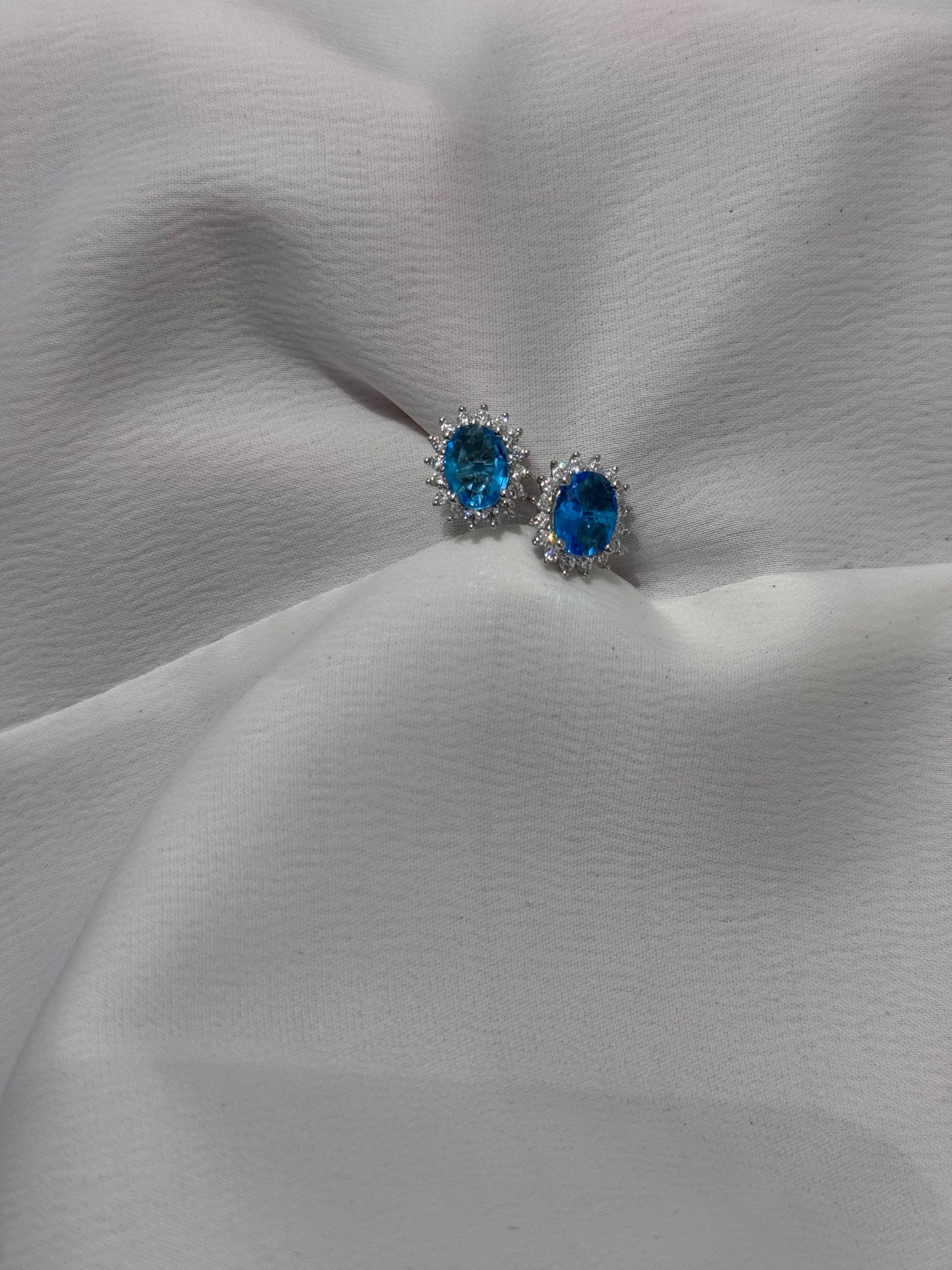 Orecchini con Zirconi Azzurri