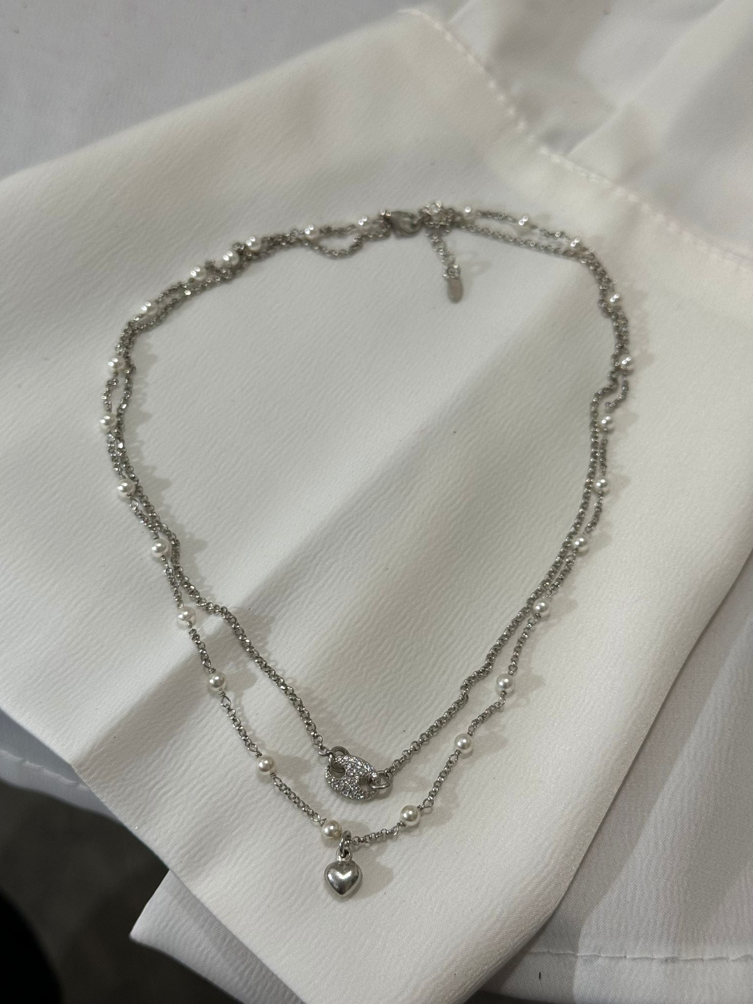 Collana con ciondolo cuore e perle