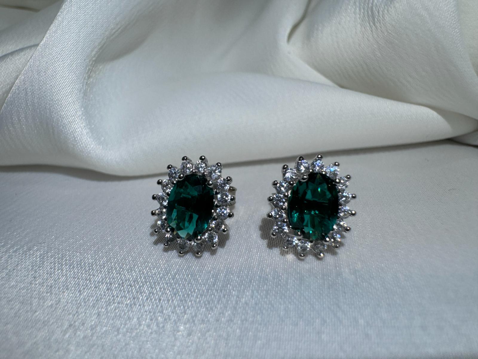 Orecchini con Zirconi Verdi