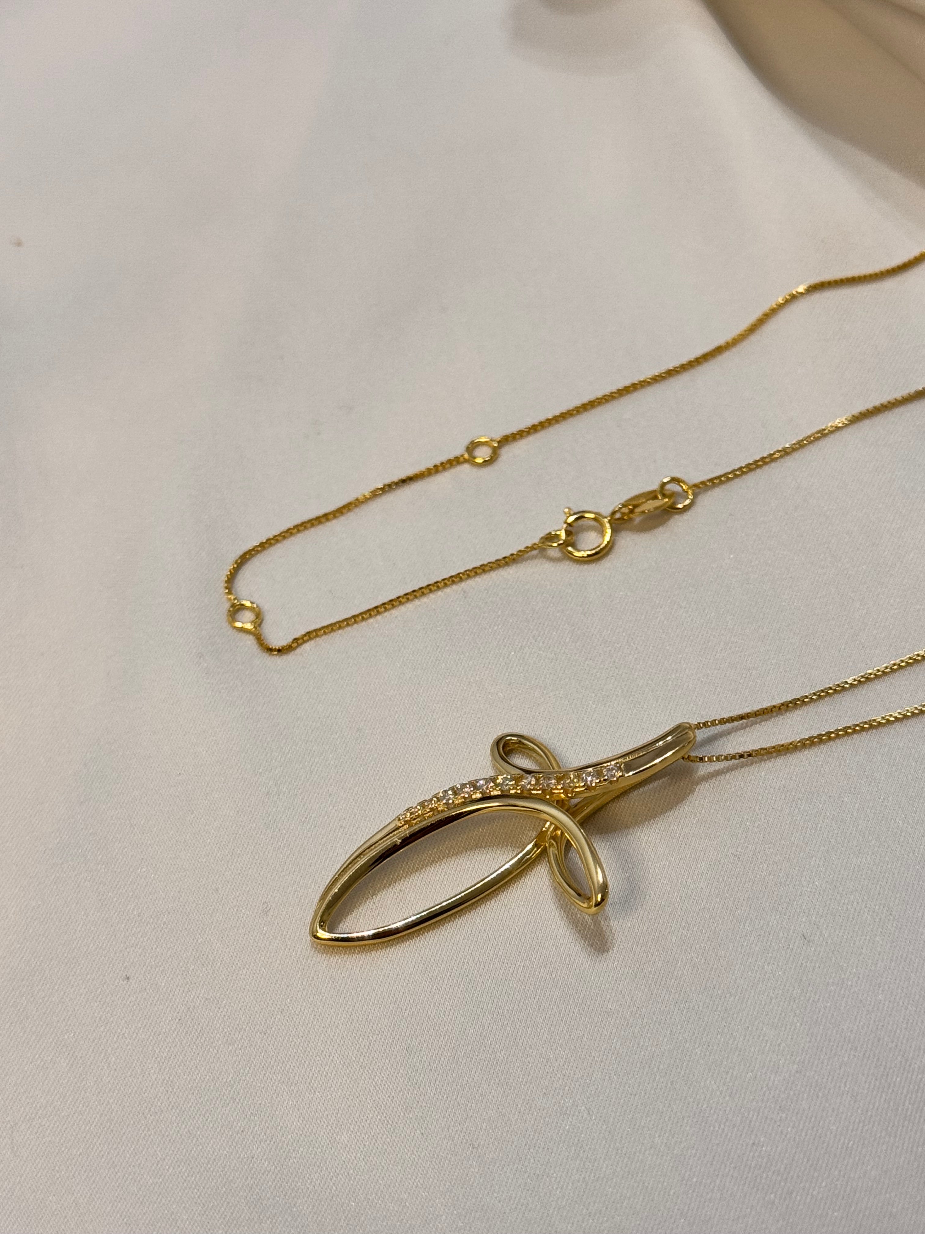 Collana Croce Elegante