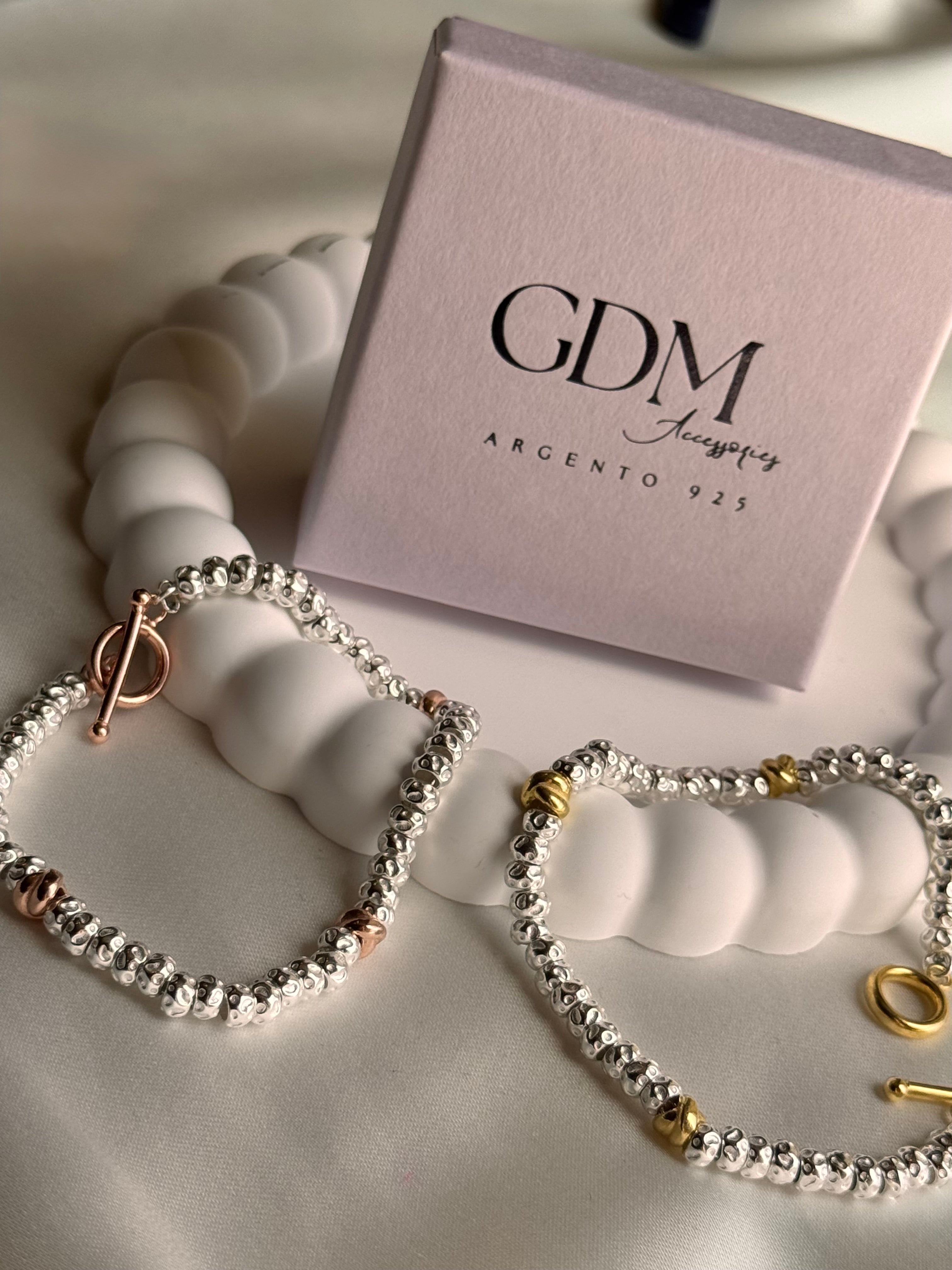 Bracciale Granelli Bombati e Tondeggianti con Nodini