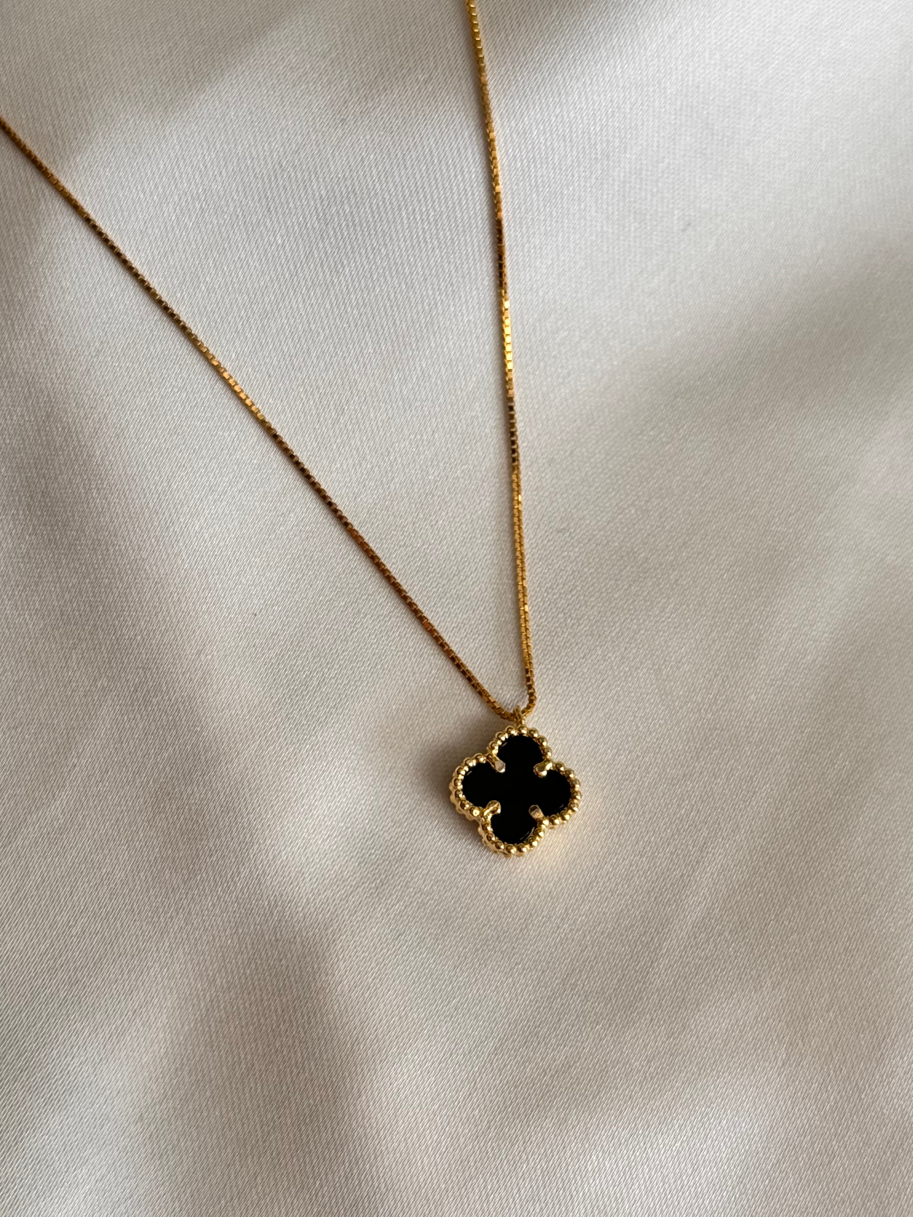 Collana Fiore Nera