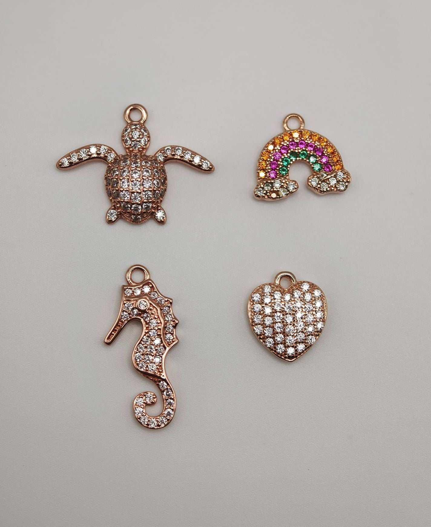 CREA IL TUO CORDONCINO - GRANELLI E CHARMS ROSA