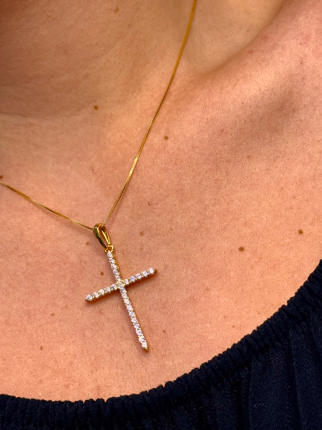 Collana Croce Dorata con Zirconi