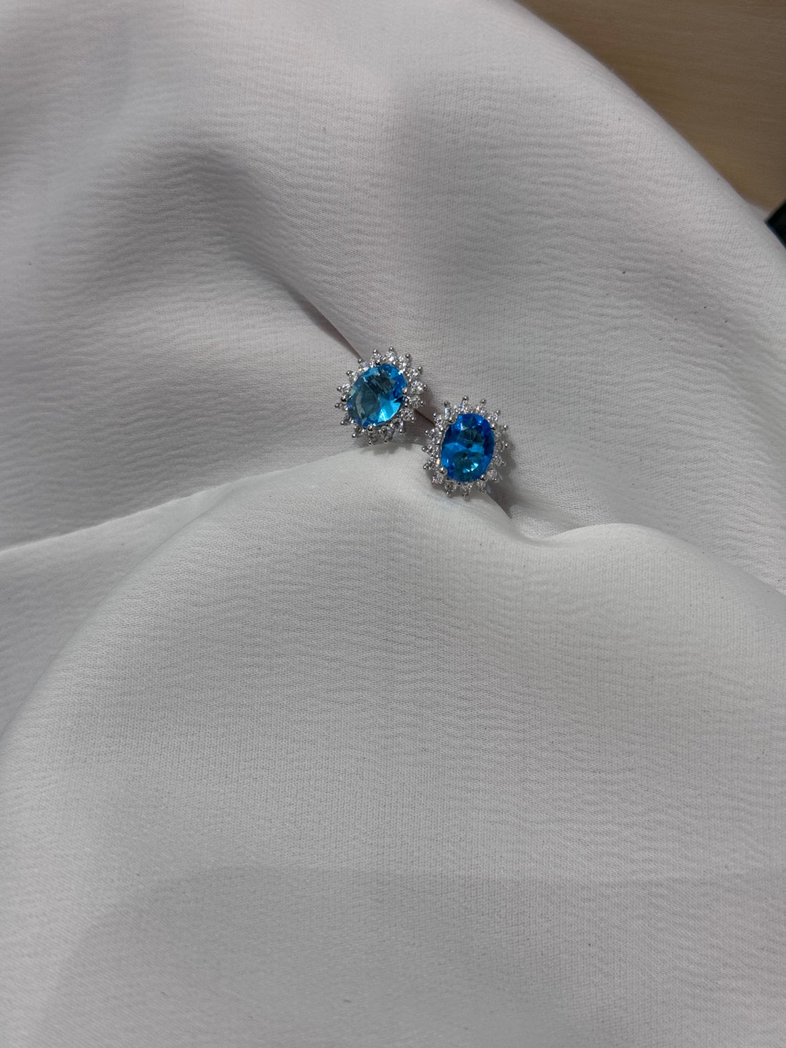 Orecchini con Zirconi Azzurri