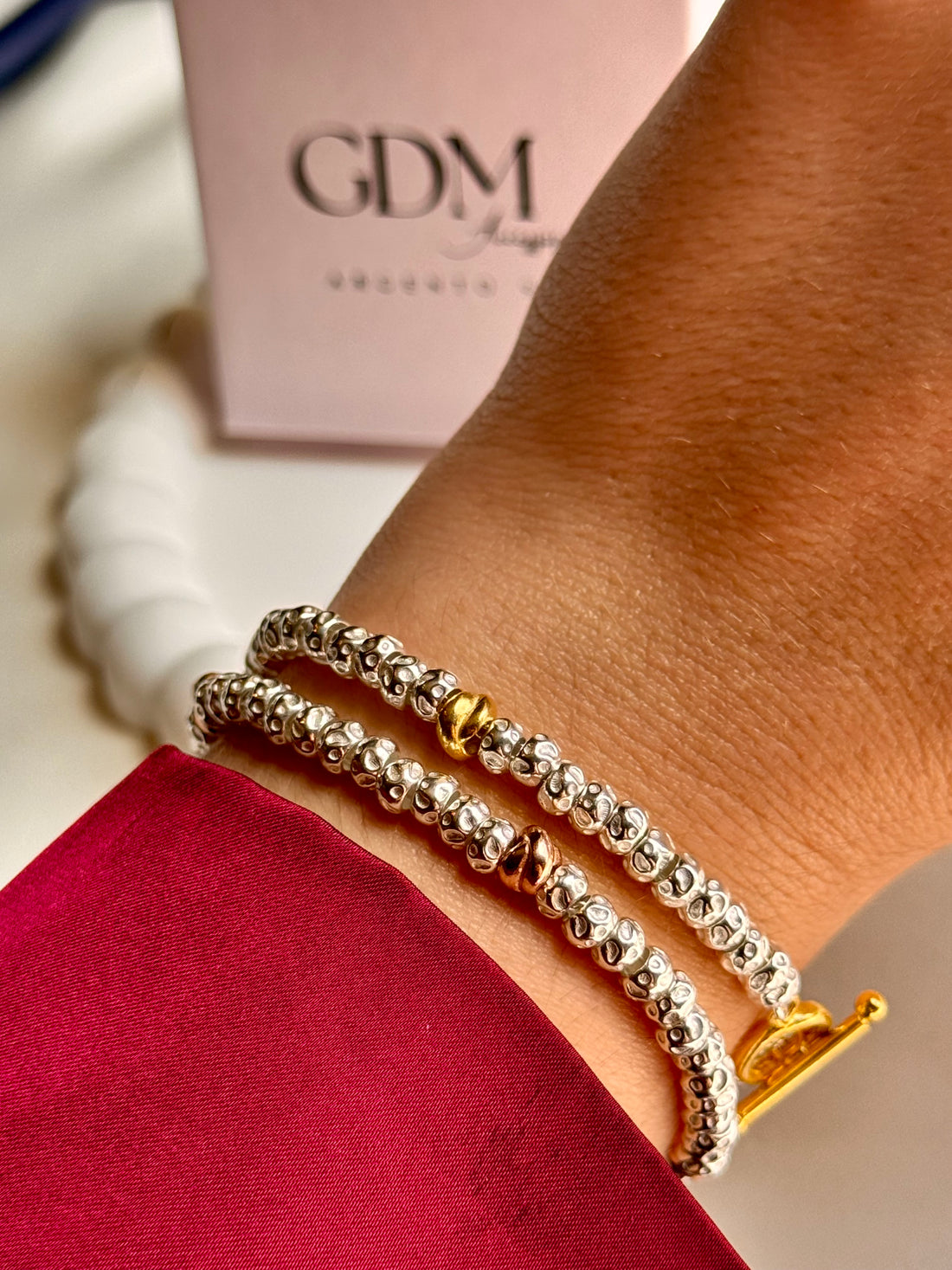 Bracciale Granelli Bombati e Tondeggianti con Nodini