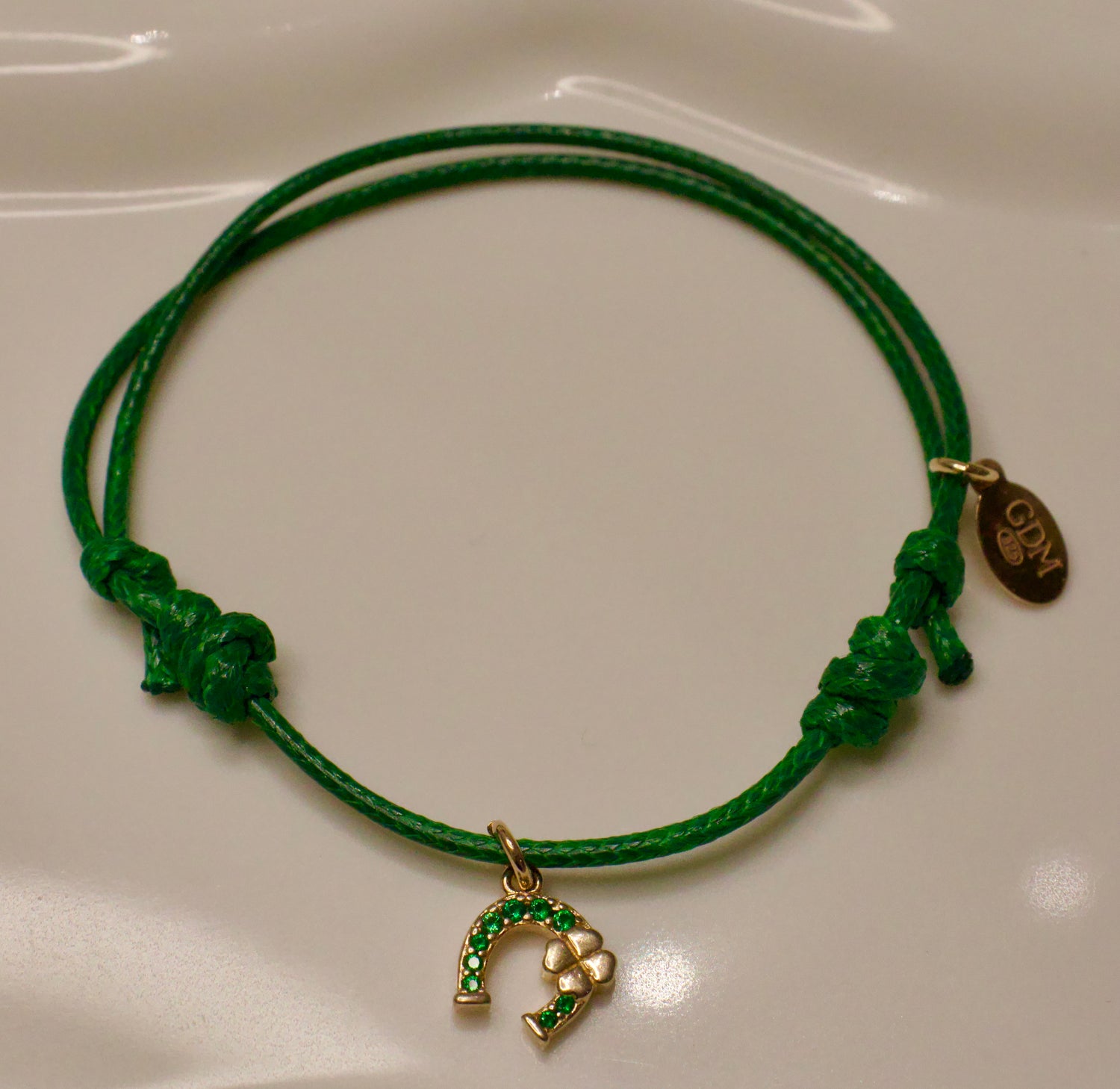 CREA IL TUO CORDONCINO CON CHARM