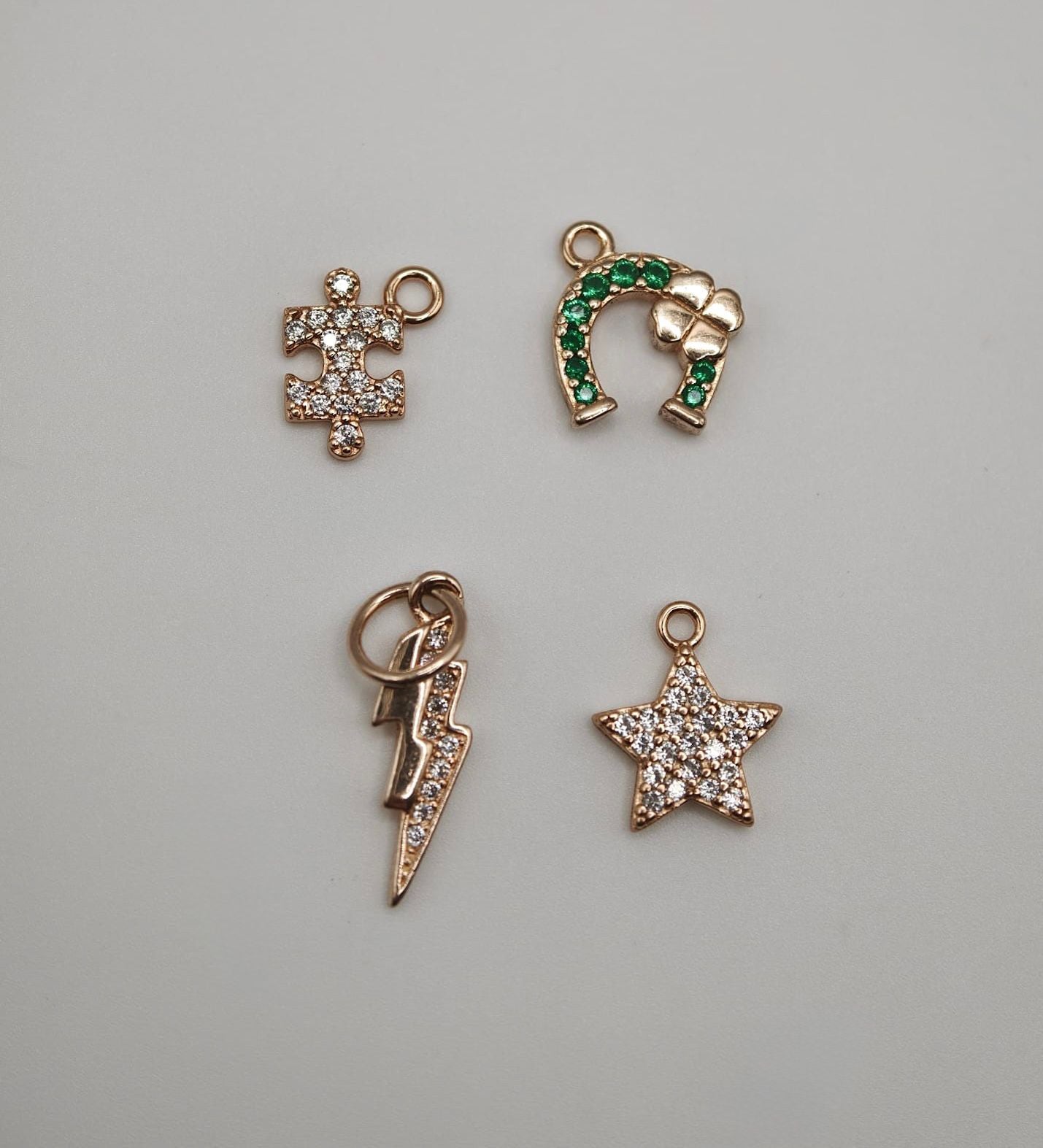 CREA IL TUO CORDONCINO CON CHARM